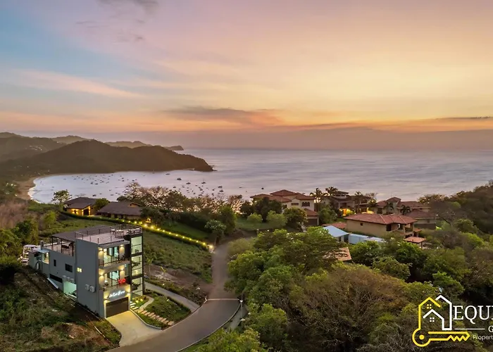 Villa Casa Luna Amarillo - Your Pacific Escape!